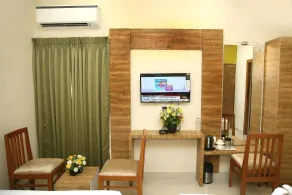 Apollo Court (Apollo hospital,Sankara natralya, US consulate - Rom