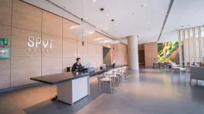 Spot Suites - Reception
