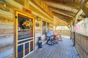< 1 Mi to Linville Falls: Family Gem w/ Game Room! - Innenbereich