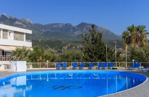 Kardamili Beach Hotel - Basseng