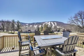 Charming Townhome - Walk to Greek Peak Mountain! - Innvendig