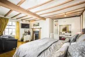 Self Catering Accommodation, Cornerstones, 16th Century Luxury House overlooking the River - Værelse