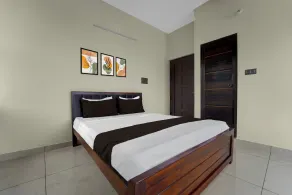 Hotel O Engineering College Sreekaryam Formerly B S Plaza - Chambre