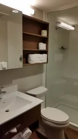 Microtel Inn & Suites by Wyndham Bonnyville - Bathroom
