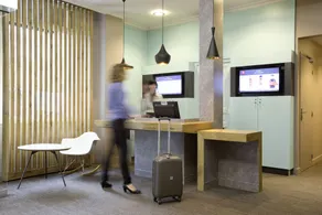 ibis Paris Gare du Nord TGV - Reception