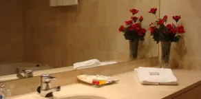 Hotel Air Penedès - Bathroom