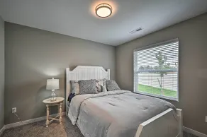 Modern Caldwell House w/ Yard & Furnished Patio! - Værelse