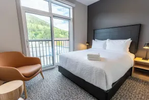 Basecamp Suites Revelstoke - Chambre