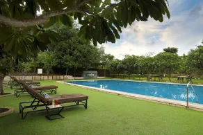 juSTa Rudra Resort & Spa, Kolad - Piscina