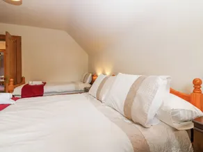 Newseat - Room