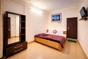 India Hotel - Mall Road Nainital - Lake View - Chambre