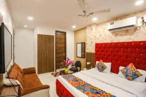 FabHotel Royal Galaxy - Quarto
