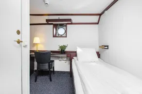 Mälardrottningen Yacht Hotel - Room