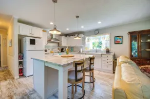 Pets Welcome! Lexington Getaway w/ Gigantic Yard - Interiör