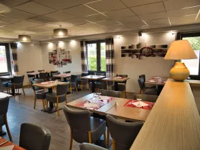 Contact Hotel Restaurant La Chaumière entre Orgeval et Flins A13 sortie 8 - Restaurant