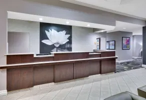 La Quinta by Wyndham Dallas North Central - Réception