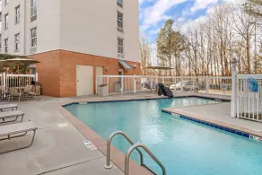 Comfort Suites near Birkdale Village- Huntersville - Piscine