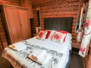 10 Water's Edge - Room