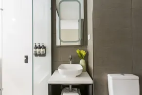 The Kingsford, an Ascend Collection Hotel - Bathroom