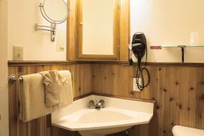 Peninsula Park-View Resort - Bathroom