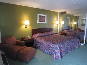 Plaza Inn - Chambre