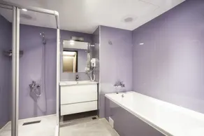 Golden Garden Hotel - Bathroom