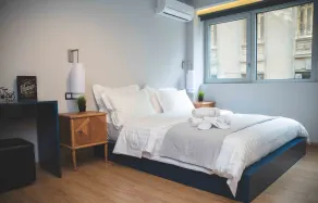 Rooster Suites - Room