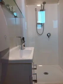 Pine Lake View Lodge - Bathroom