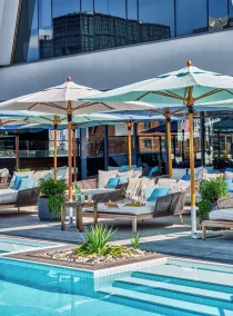The William Vale - Piscine