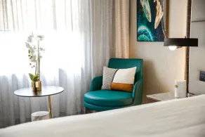 Royal Pacific Hotel - Room