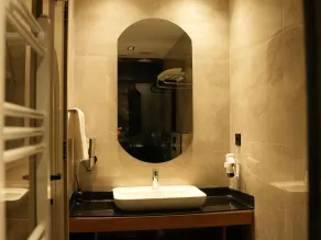 Arun Suites - Bathroom