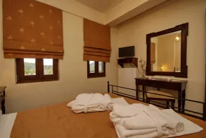 Menalia Villas & Suites ΚΤΗΜΑ ΚΟΥΜΠΟΥΡΗ - Rom