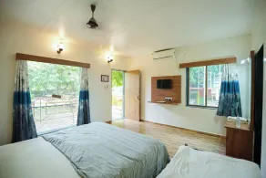 Glorious Gir Resort - Værelse