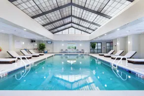 DoubleTree by Hilton Fairfield Hotel & Suites - Piscine