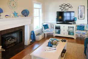 Riverfront Aurora Home w/ Deck & Private Pier! - Innvendig