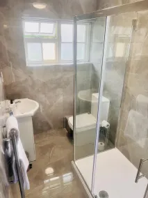 The Rivenhall Hotel - Bathroom