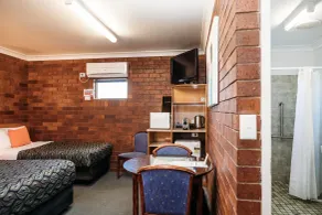 Country Pathfinder Motor Inn - Zimmer