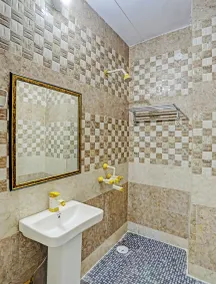 Super Collection O Sector 55 Noida Near Noida Stadium - Bathroom