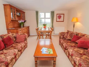 West Burnbank - Interior