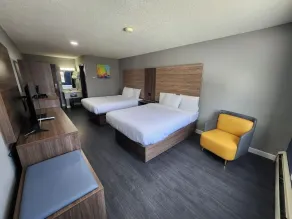 Super 8 by Wyndham Hayward WI - Chambre