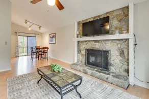 Group-friendly Home w/ Yard in Charlotte Suburbs! - Interiör