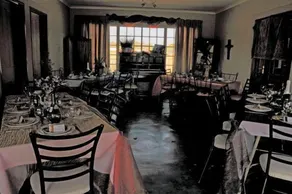 African Silhouette Guesthouse 18 min from airport Shuttle included - Restaurant