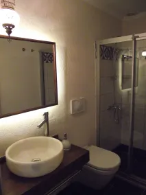 Dardanos Hotel - Bathroom