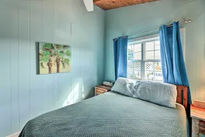NY! Airy Oceanside Home w / Deck - Steg till stranden! - Interiör
