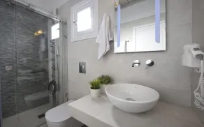 Amelie Suites - Bathroom