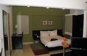 Royal Orchid Golden Suites Pune - Room