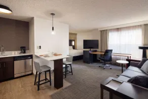 Sonesta ES Suites Fresno - Room