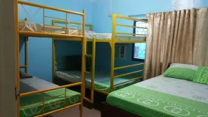 Yellow House Vacation Rental - Chambre