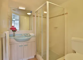 50 K Resort Surfers Paradise - Bathroom