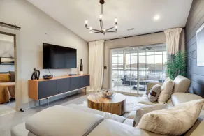 Lakefront Condo with breathtaking view! - Innenbereich